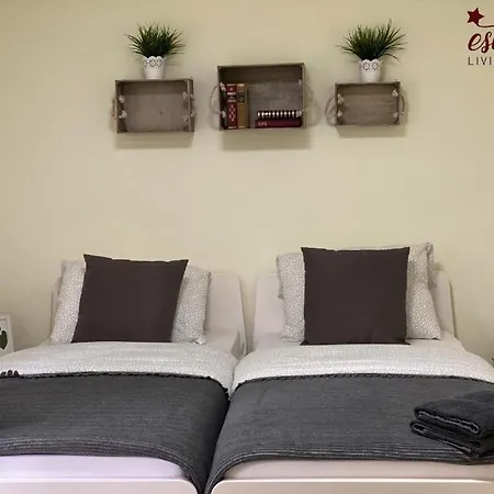 Estrella24 Living Rom